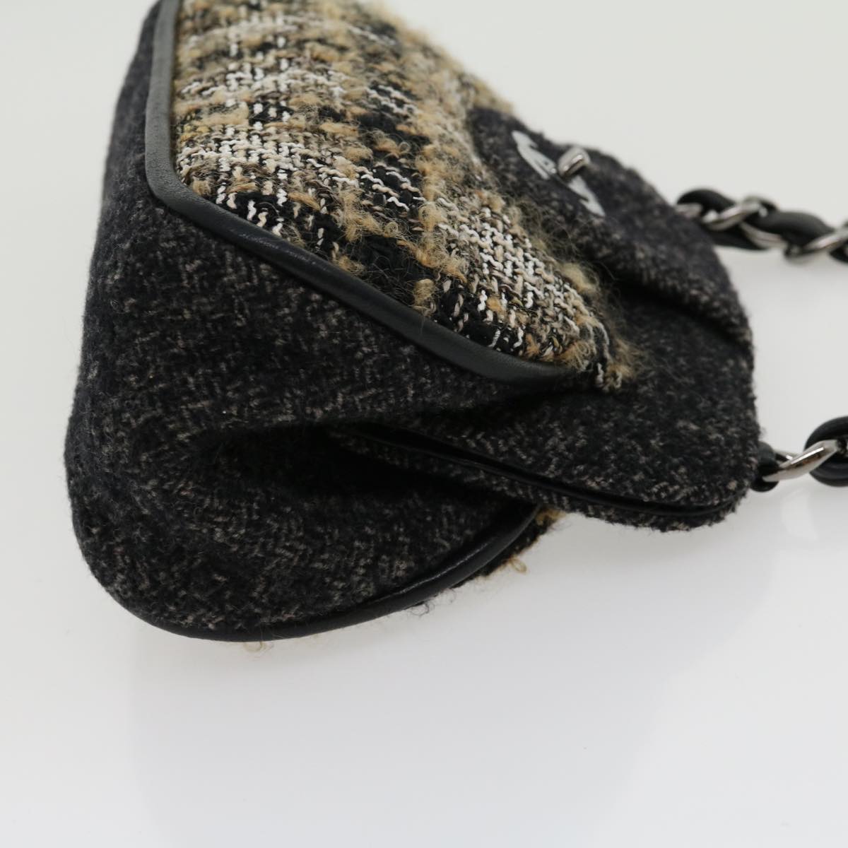 Luxury Chanel Turn Lock Chain Shoulder Bag Wool Gray CC  30734A