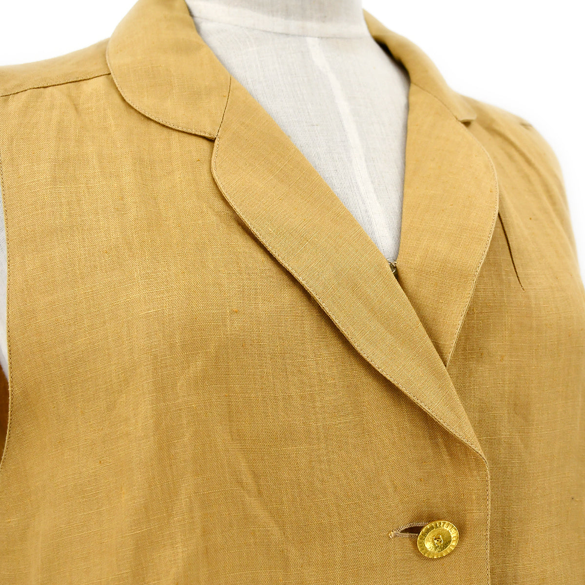 Luxury Chanel button-front linen waistcoat #38