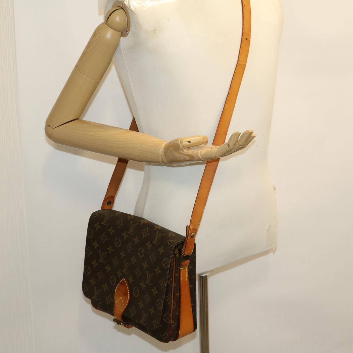 LOUIS VUITTON Monogram Cartouchiere GM Shoulder Bag M51252 LV 30833