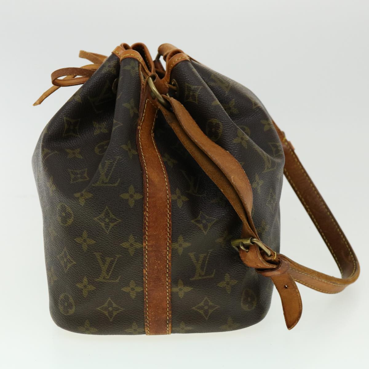 LOUIS VUITTON Monogram Petit Noe Shoulder Bag M42226 LV 30977