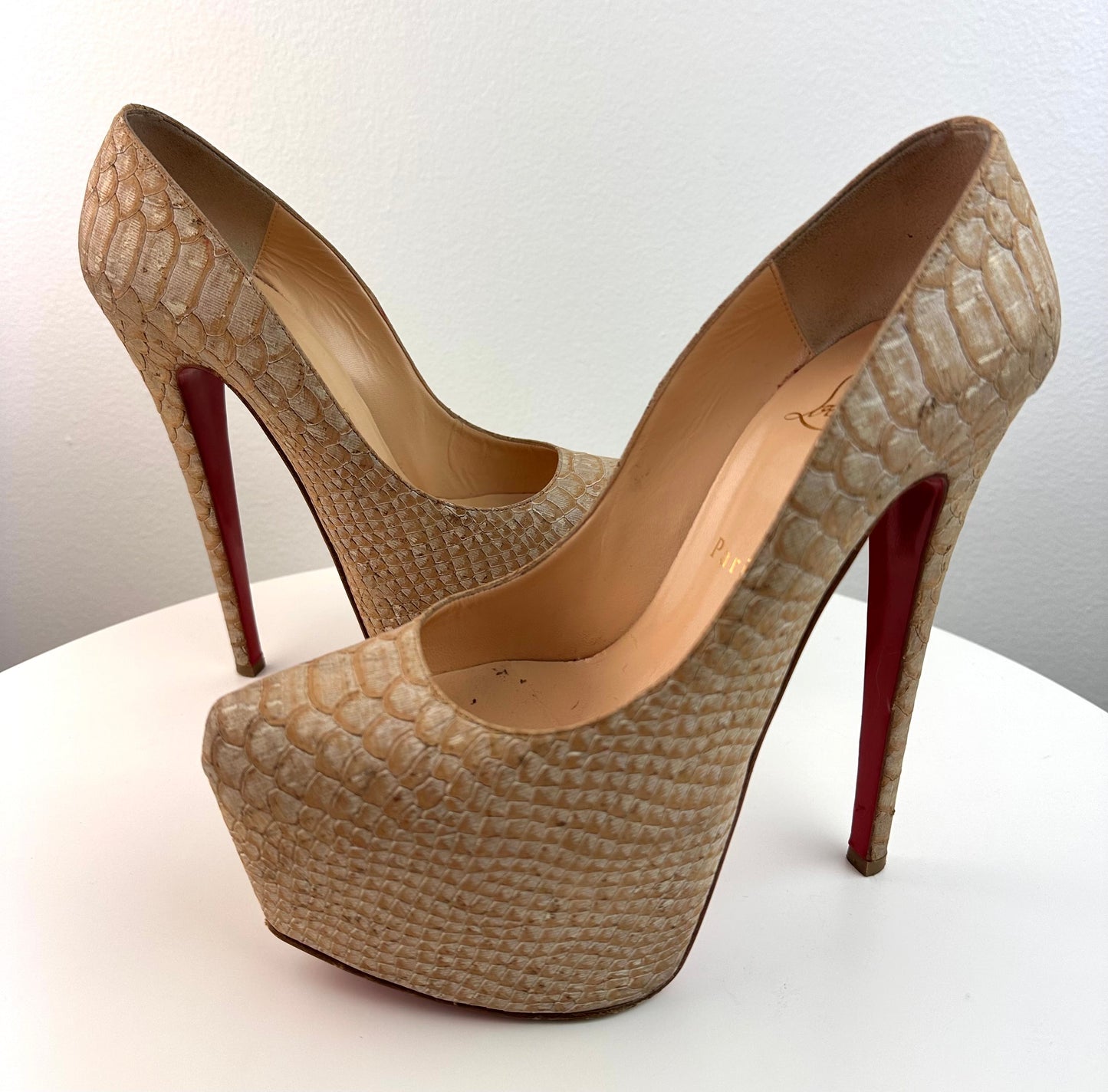 Christian Louboutin Daffodile Liege Embosse 160mm
