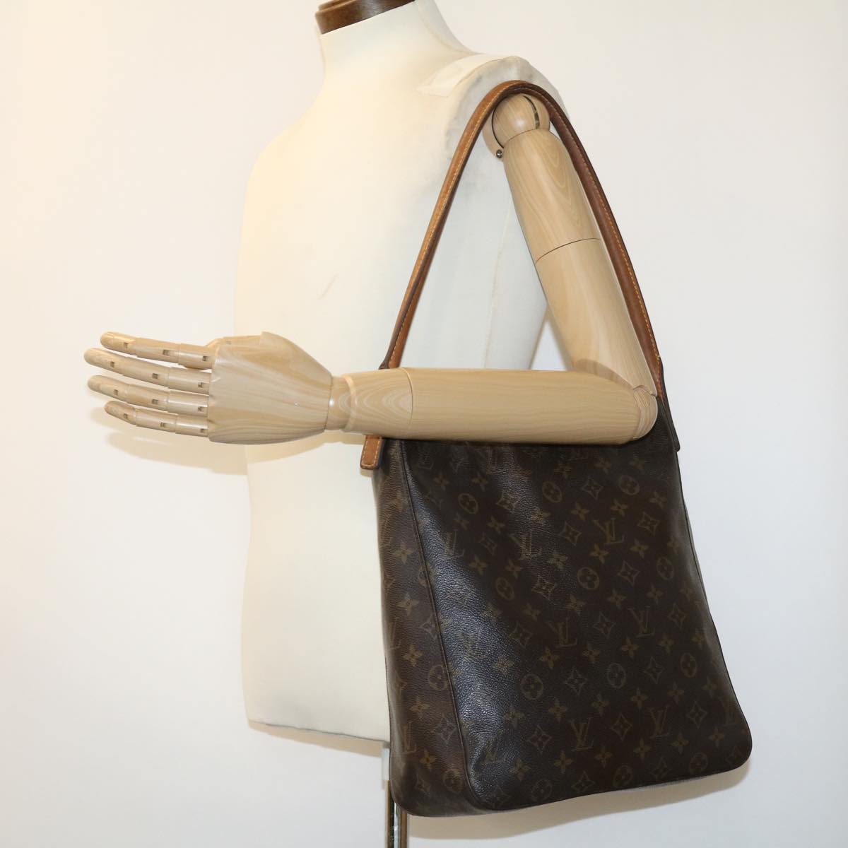 LOUIS VUITTON Monogram Looping GM Shoulder Bag M51145 LV 31153