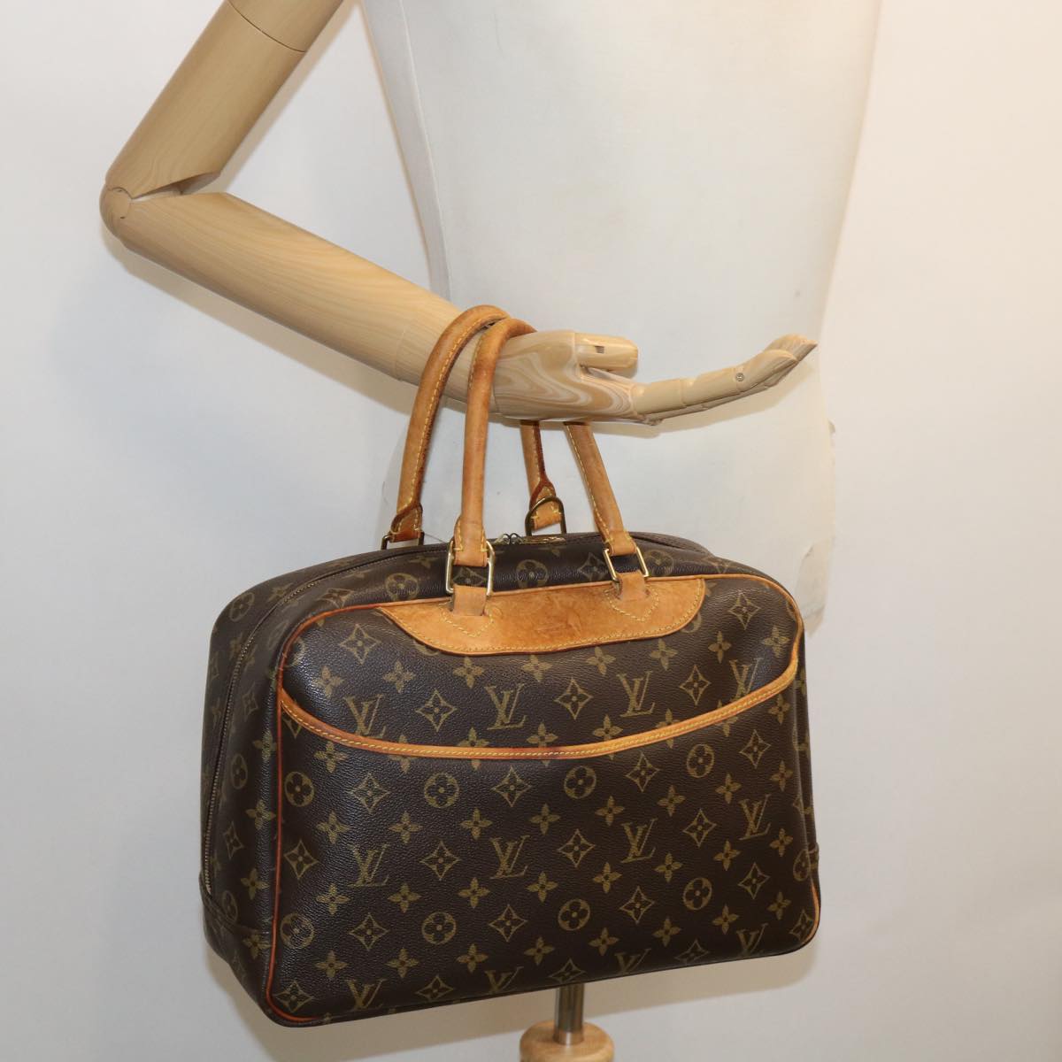 LOUIS VUITTON Monogram Deauville Hand Bag M47270 LV 31249