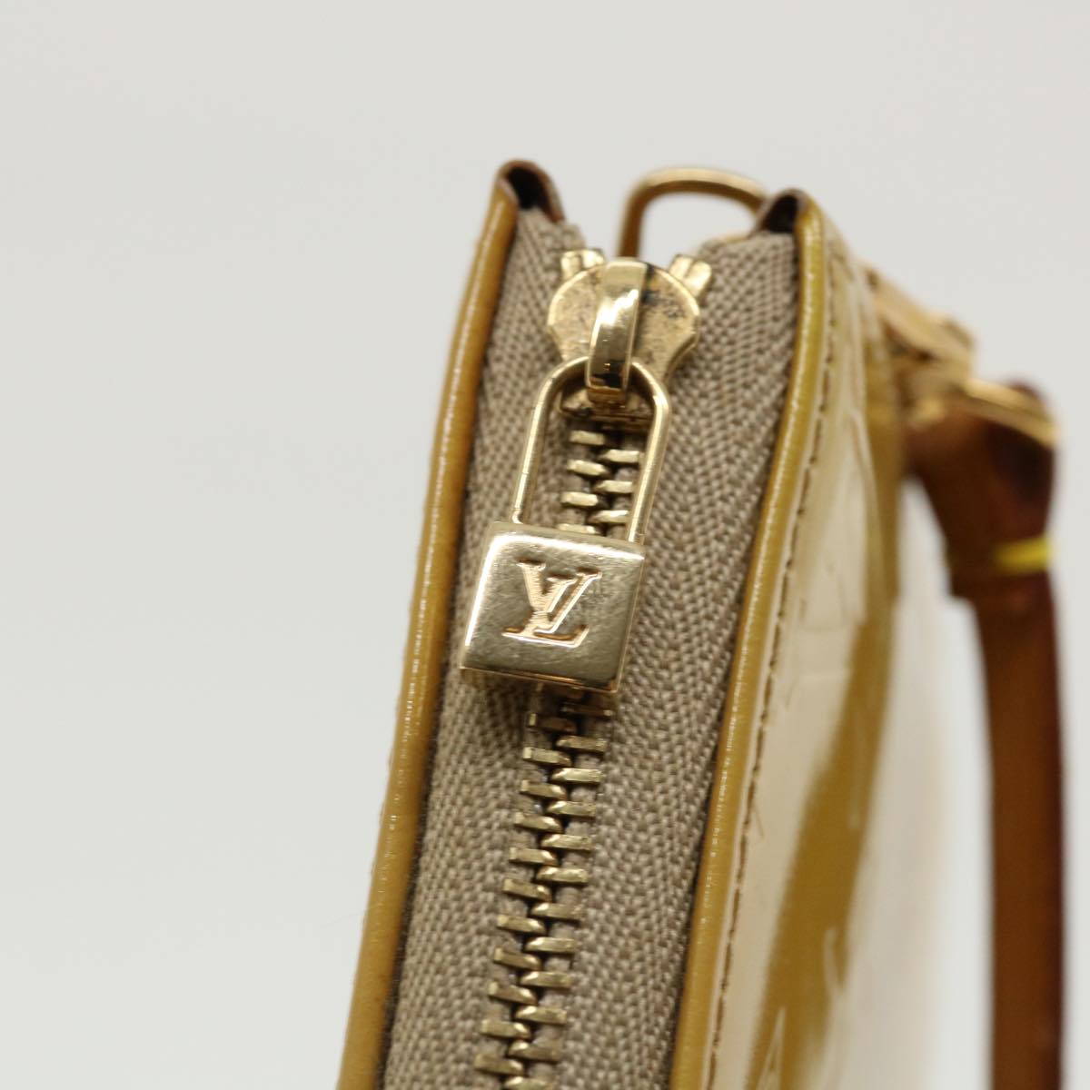 LOUIS VUITTON Monogram Vernis Lexington Accessory Pouch Beige M91010 31340