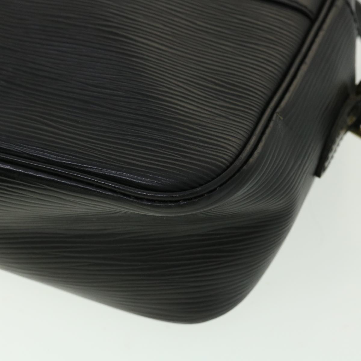 LOUIS VUITTON Epi Trocadero 27 Shoulder Bag Black M52312 LV 31362