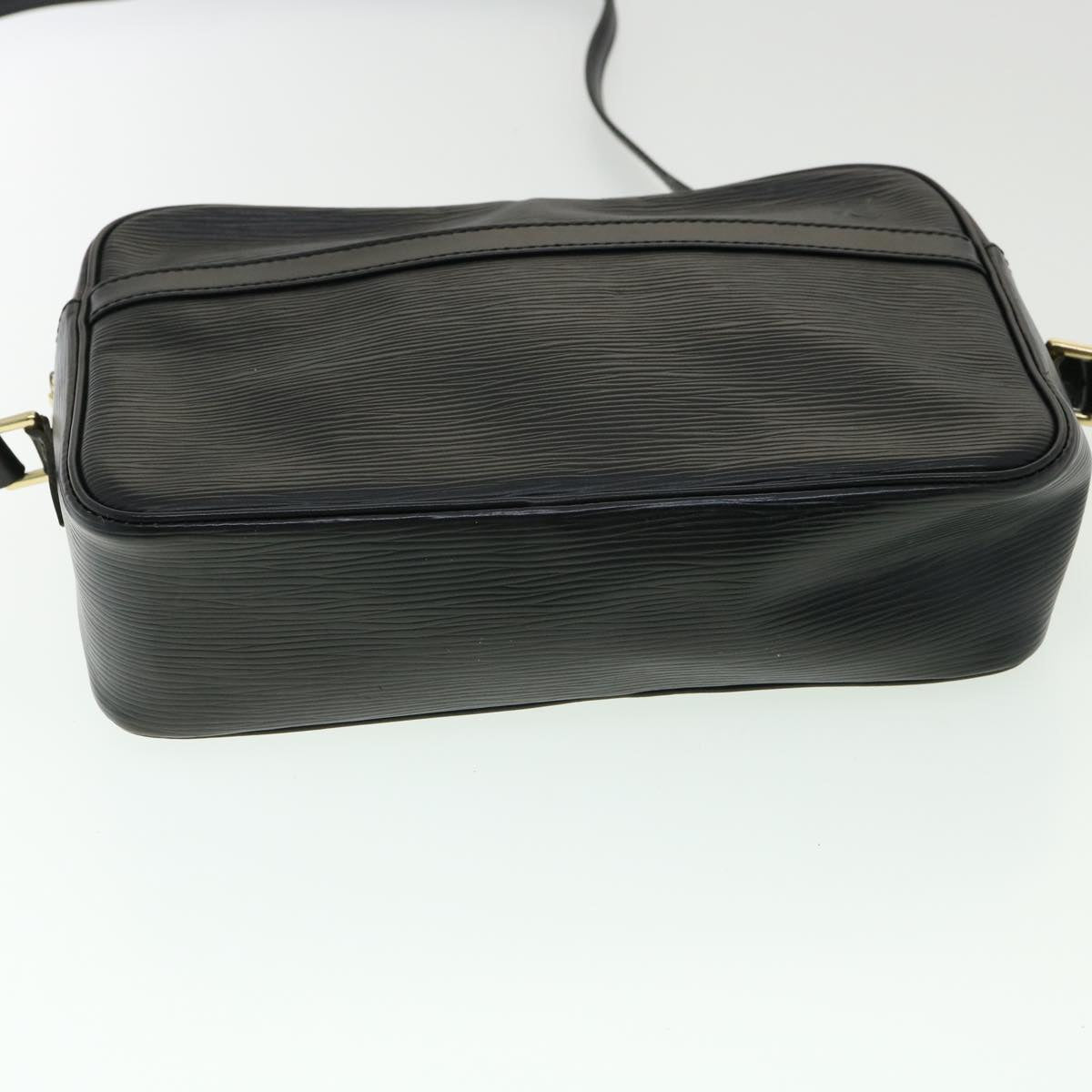LOUIS VUITTON Epi Trocadero 27 Shoulder Bag Black M52312 LV 31362