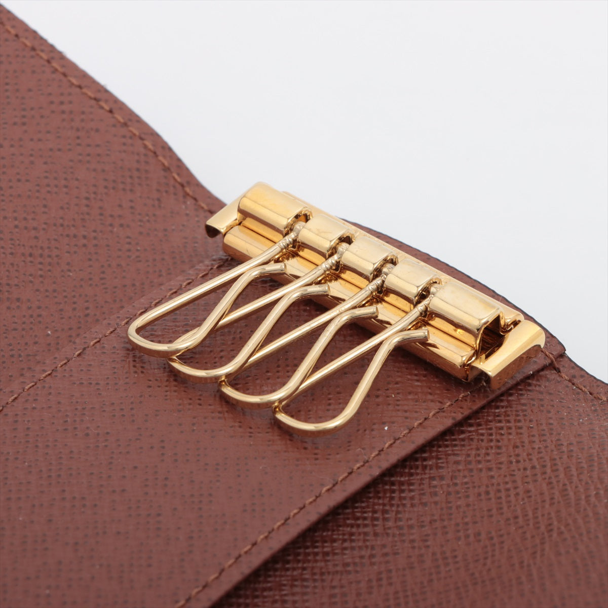 Louis Vuitton Monogram Multicell 4 M69517 Brown Keycase  Reaction