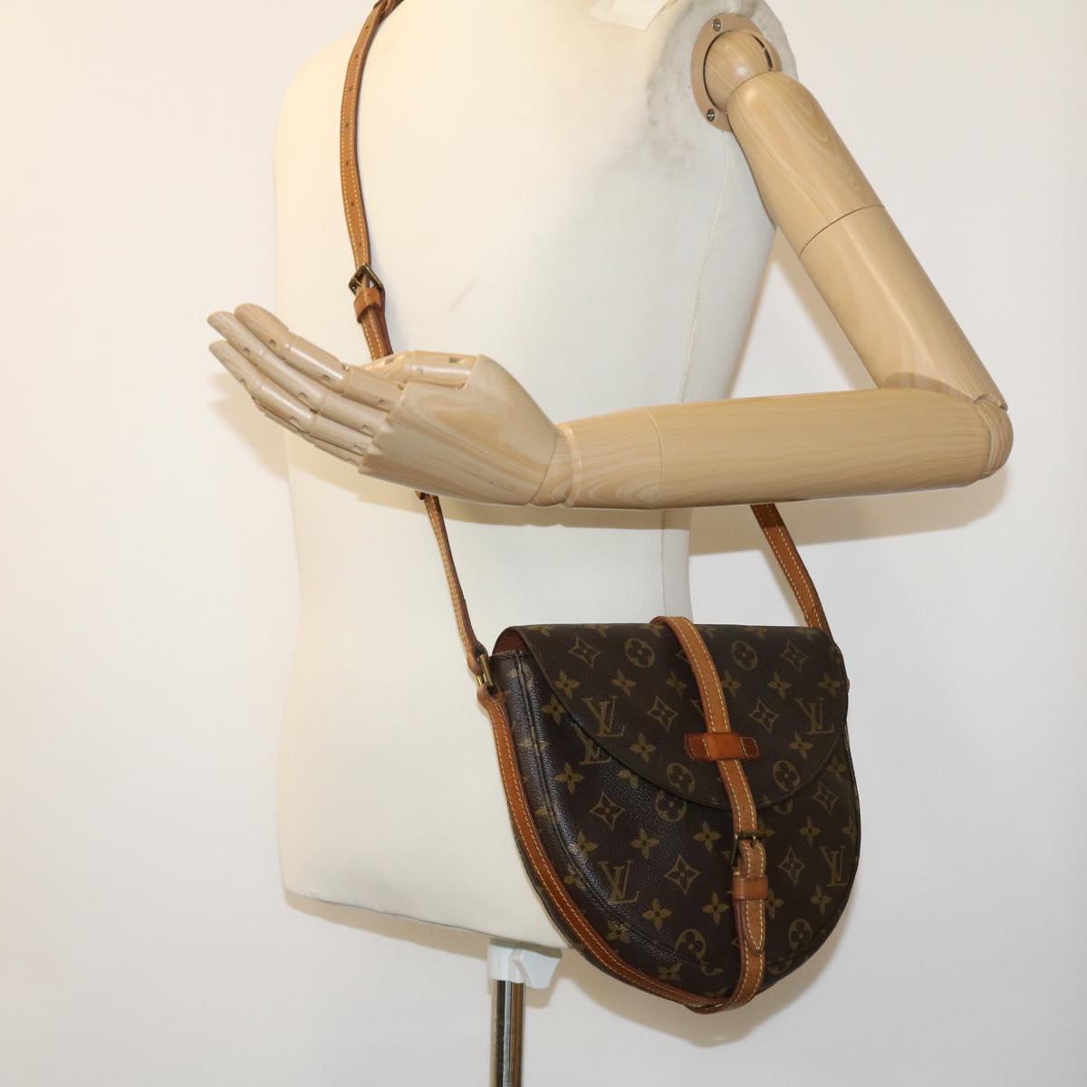 LOUIS VUITTON Monogram Chantilly GM Shoulder Bag M51232 LV 32284