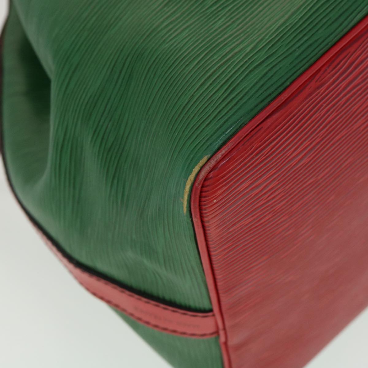 LOUIS VUITTON Epi Petit Noe Bicolor Shoulder Bag Green Red M44147 LV 32346