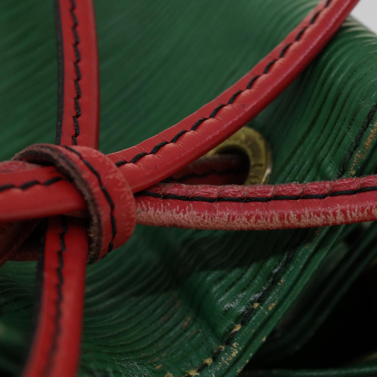 LOUIS VUITTON Epi Petit Noe Bicolor Shoulder Bag Green Red M44147 LV 32346