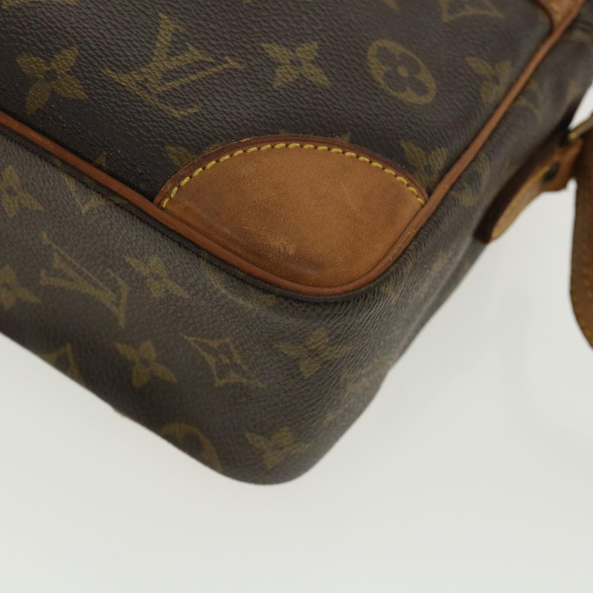 LOUIS VUITTON Monogram Trocadero 30 Shoulder Bag M51272 LV 32840