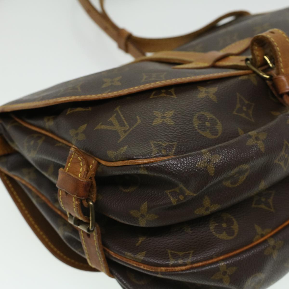 LOUIS VUITTON Monogram Saumur 30 Shoulder Bag M42256 LV 33016