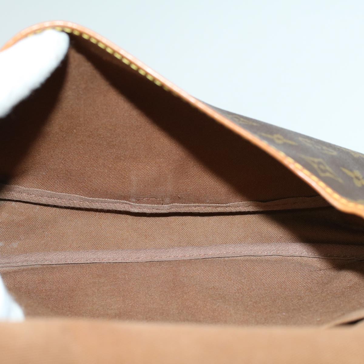 LOUIS VUITTON Monogram Saumur 30 Shoulder Bag M42256 LV 33016