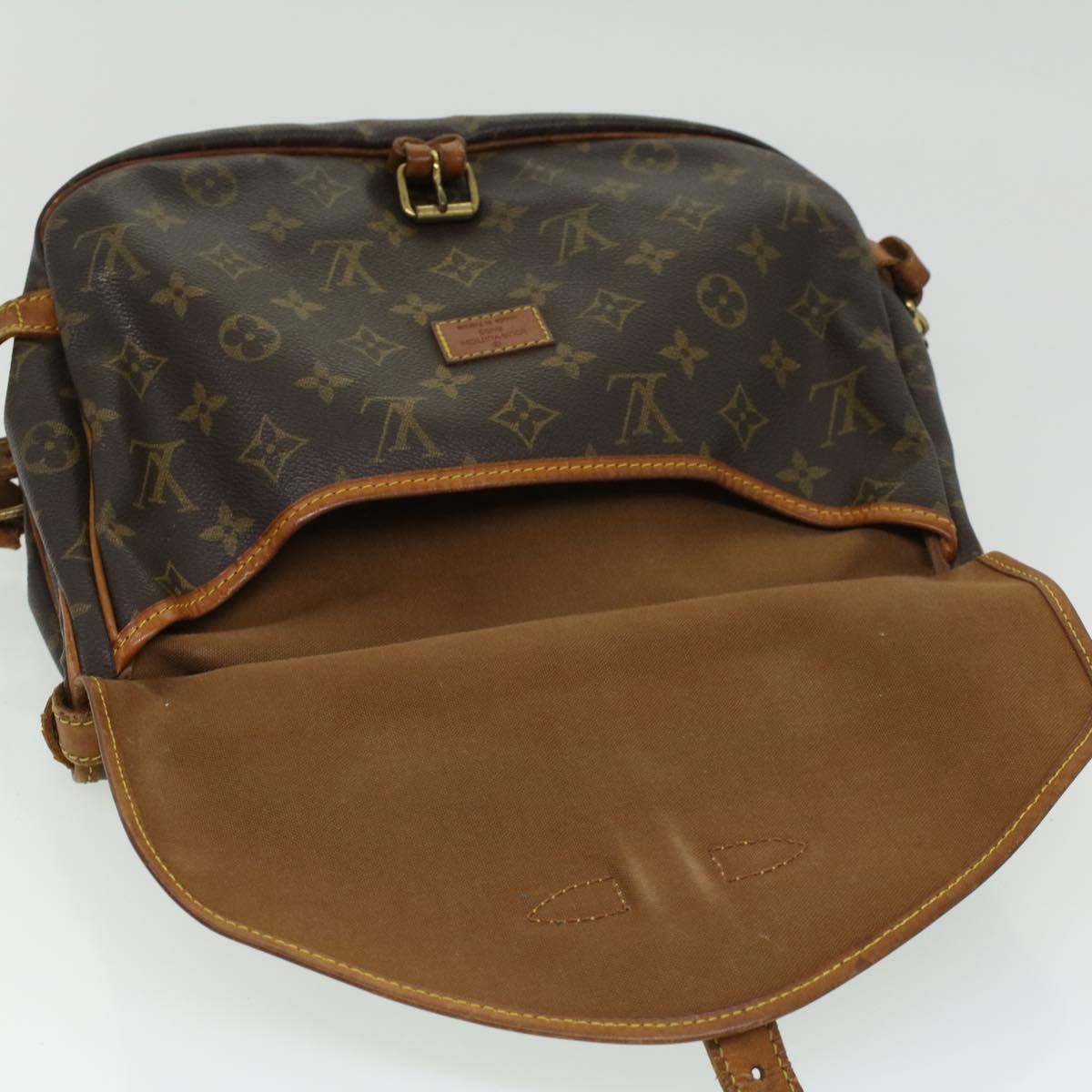 LOUIS VUITTON Monogram Saumur 30 Shoulder Bag M42256 LV 33016