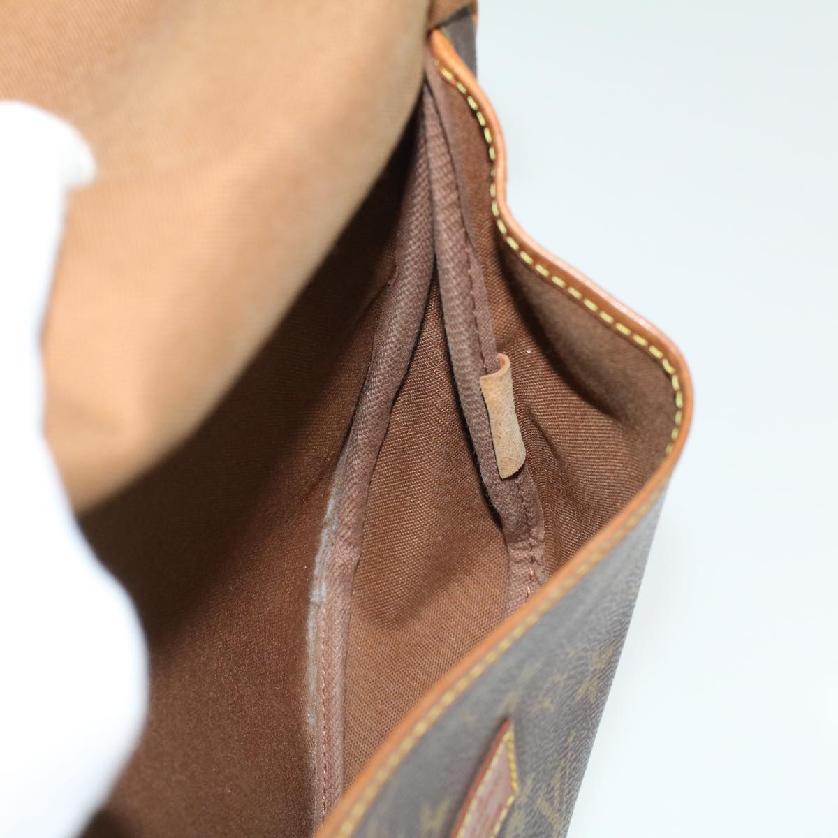 LOUIS VUITTON Monogram Saumur 30 Shoulder Bag M42256 LV 33016