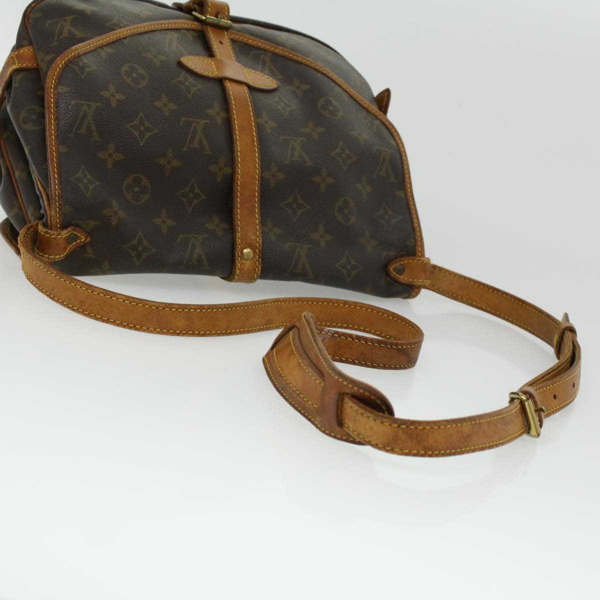 LOUIS VUITTON Monogram Saumur 30 Shoulder Bag M42256 LV 33016