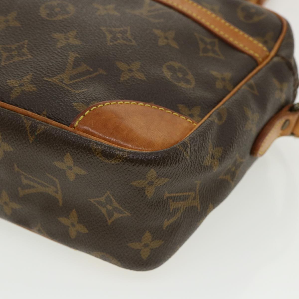 LOUIS VUITTON Monogram Trocadero 30 Shoulder Bag M51272 LV 33088