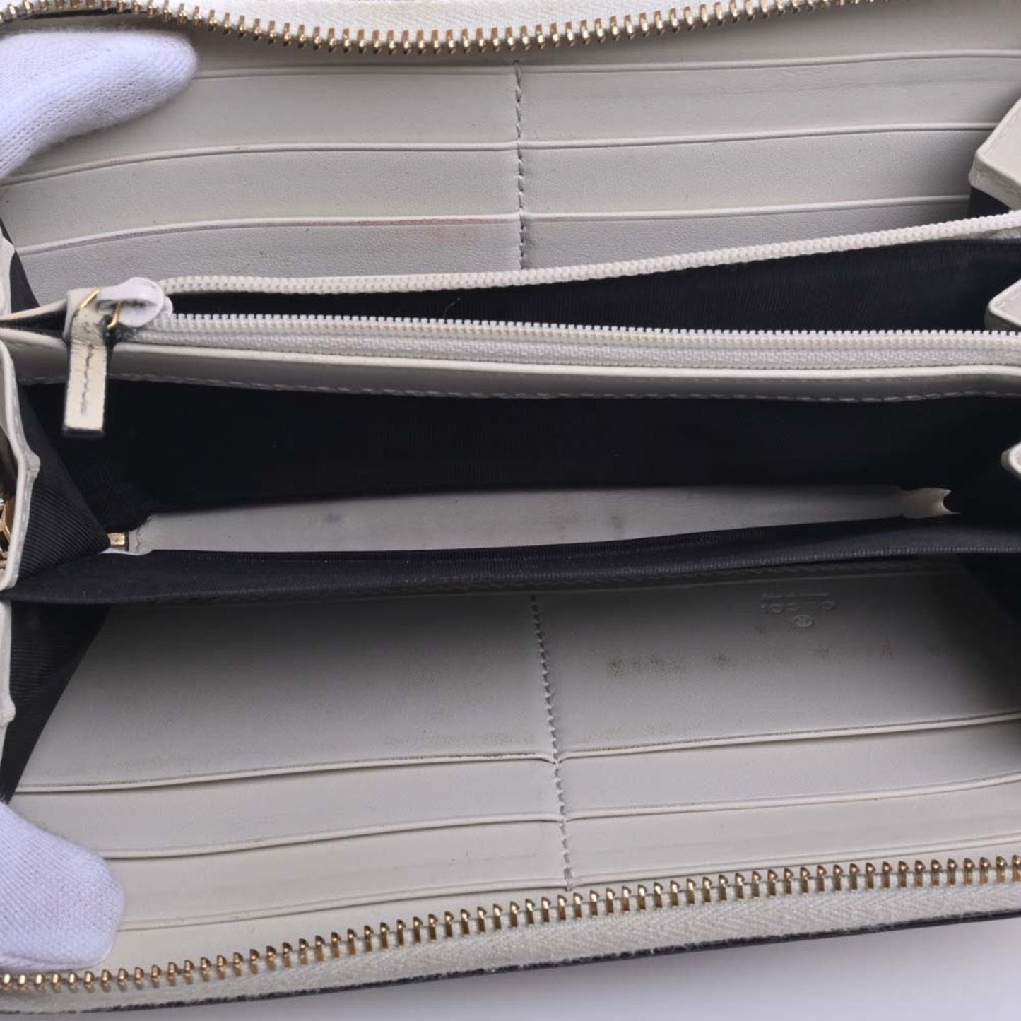 Gucci Sylvie  Leather Wallet  ()