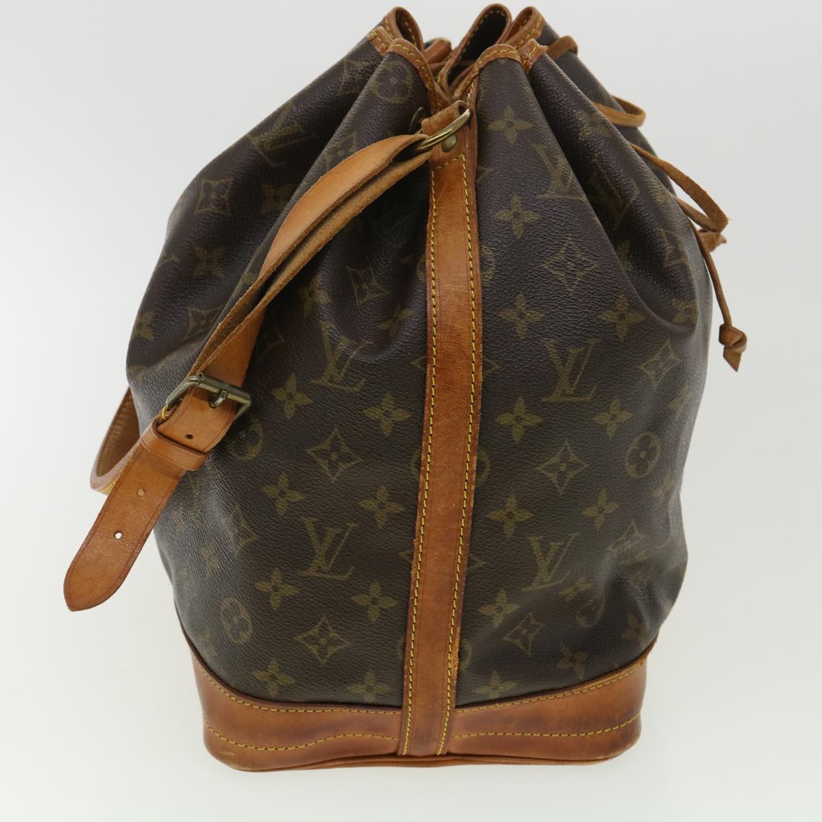 LOUIS VUITTON Monogram Noe Shoulder Bag M42224 LV 33669