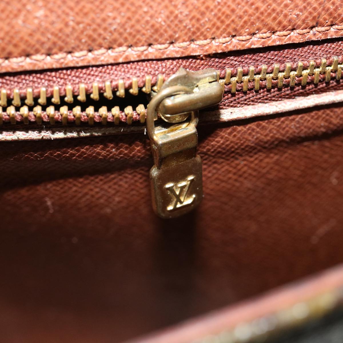 LOUIS VUITTON Monogram Saint Cloud GM Shoulder Bag M51242 LV 33745
