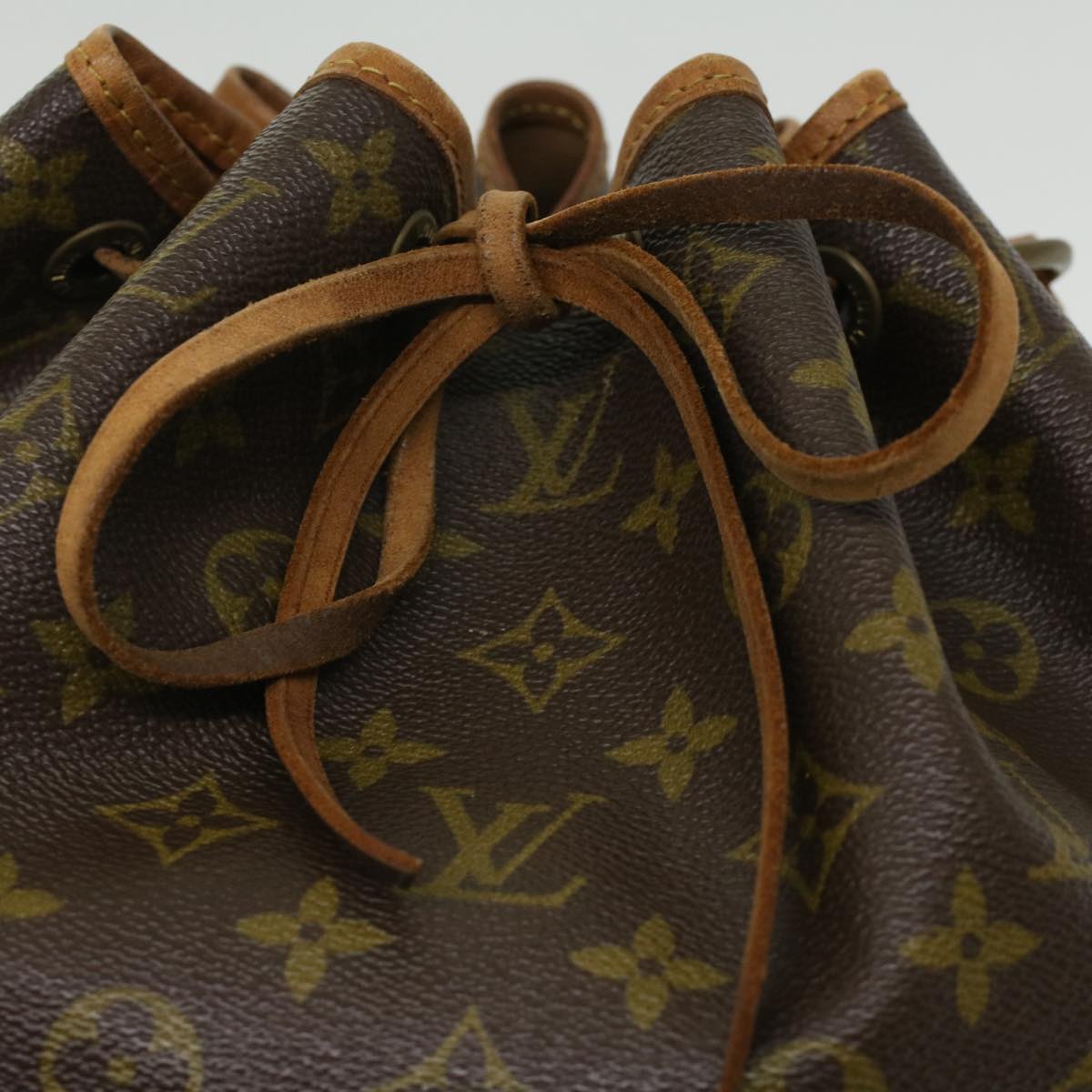 LOUIS VUITTON Monogram Petit Noe Shoulder Bag M42226 LV 33802