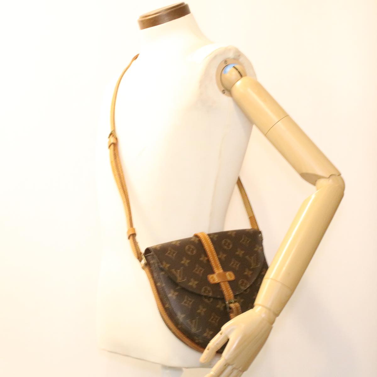 LOUIS VUITTON Monogram Chantilly MM Shoulder Bag M51233 LV 33819