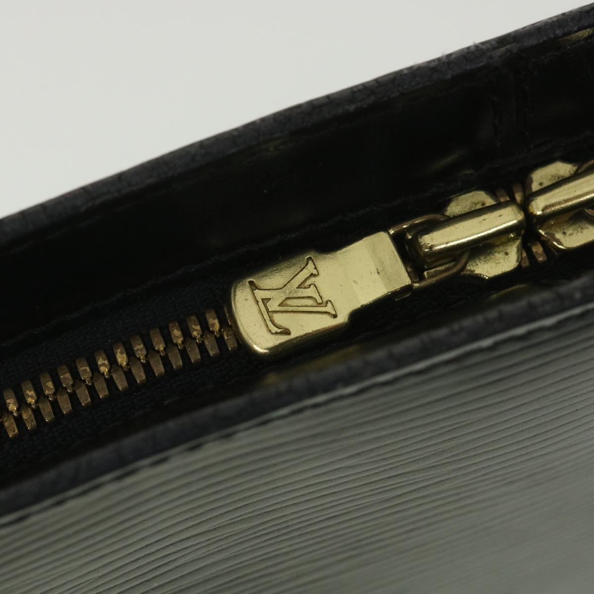 LOUIS VUITTON Epi Lussac Shoulder Bag Black M52282 LV 34006
