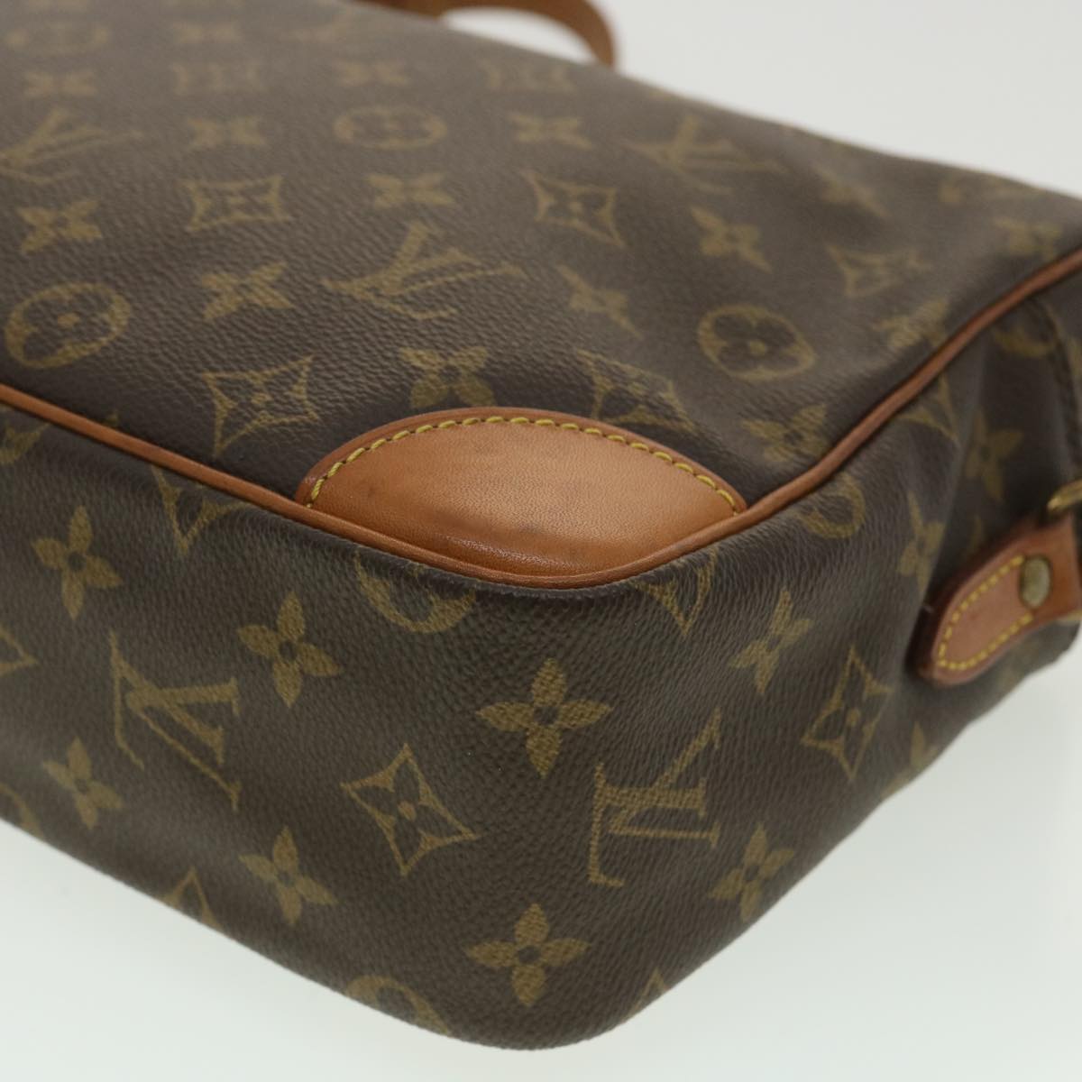 LOUIS VUITTON Monogram Trocadero 30 Shoulder Bag M51272 LV 34017