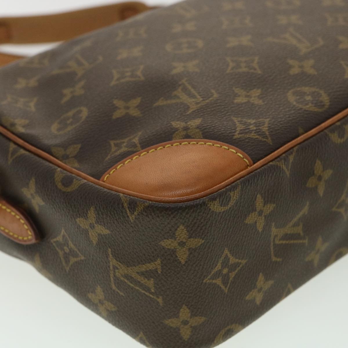 LOUIS VUITTON Monogram Trocadero 30 Shoulder Bag M51272 LV 34017