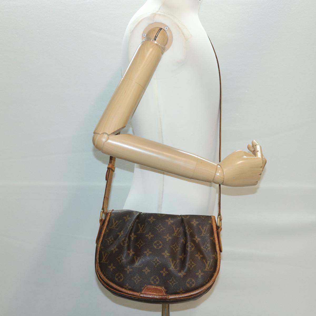 LOUIS VUITTON Monogram Menilmontant PM Shoulder Bag M40474 LV 34123