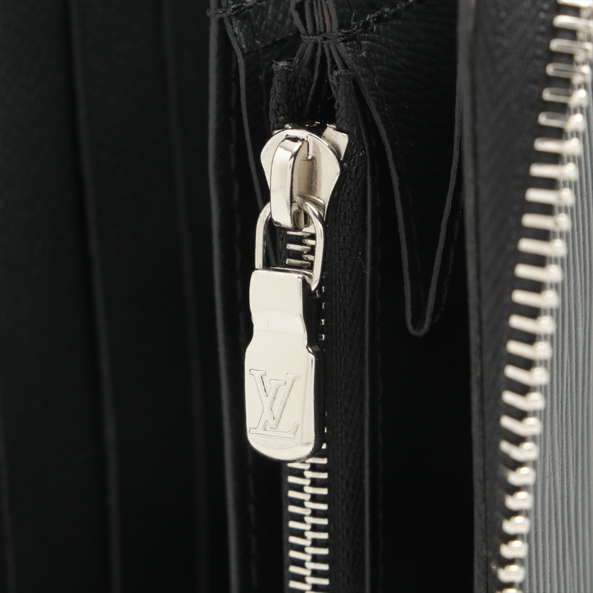 Louis Vuitton Epi Zippy Organizer M62643 Card Injection Covetera