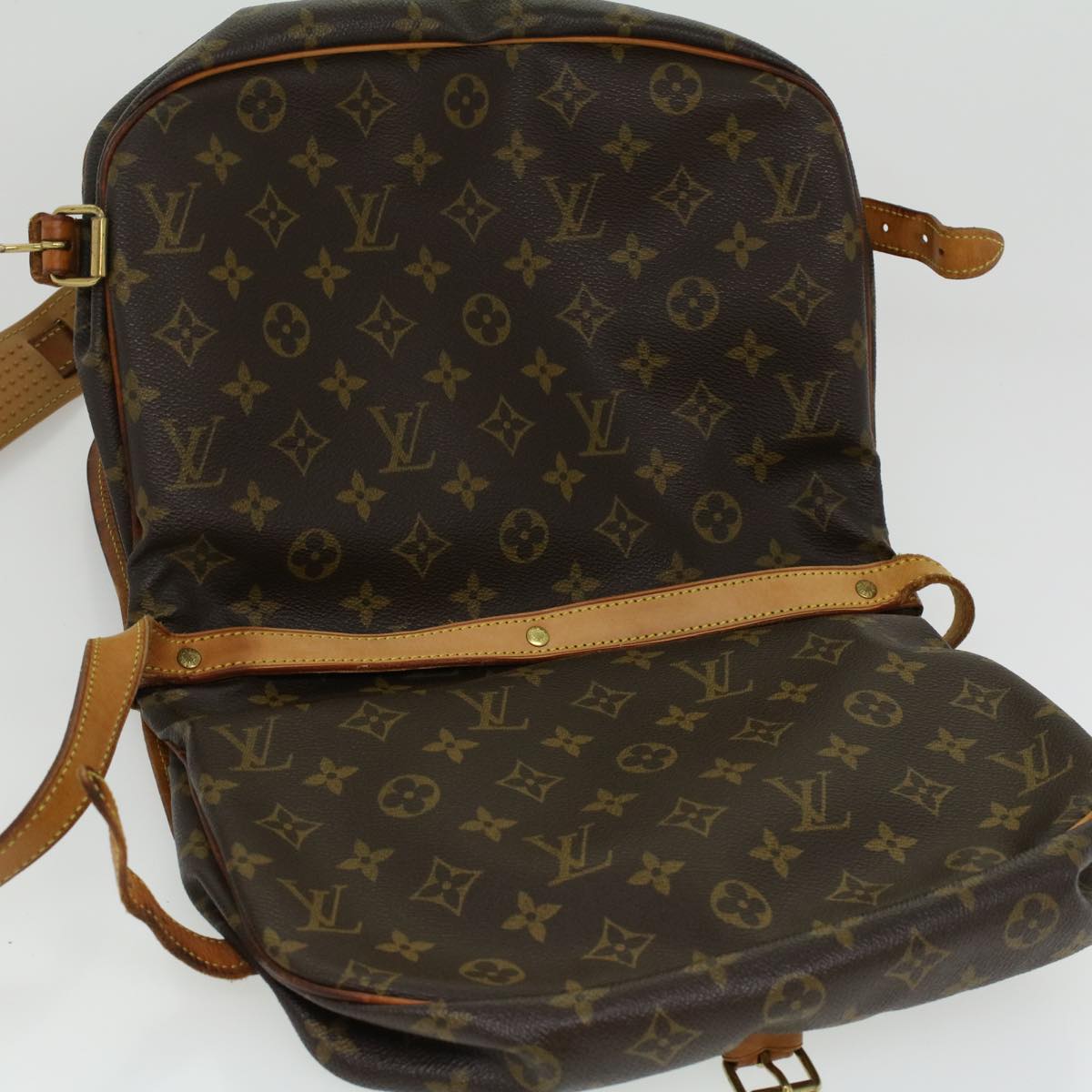 LOUIS VUITTON Monogram Saumur 35 Shoulder Bag M42254 LV 34310