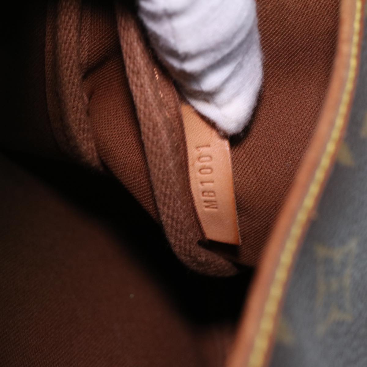 LOUIS VUITTON Monogram Saumur 35 Shoulder Bag M42254 LV 34310