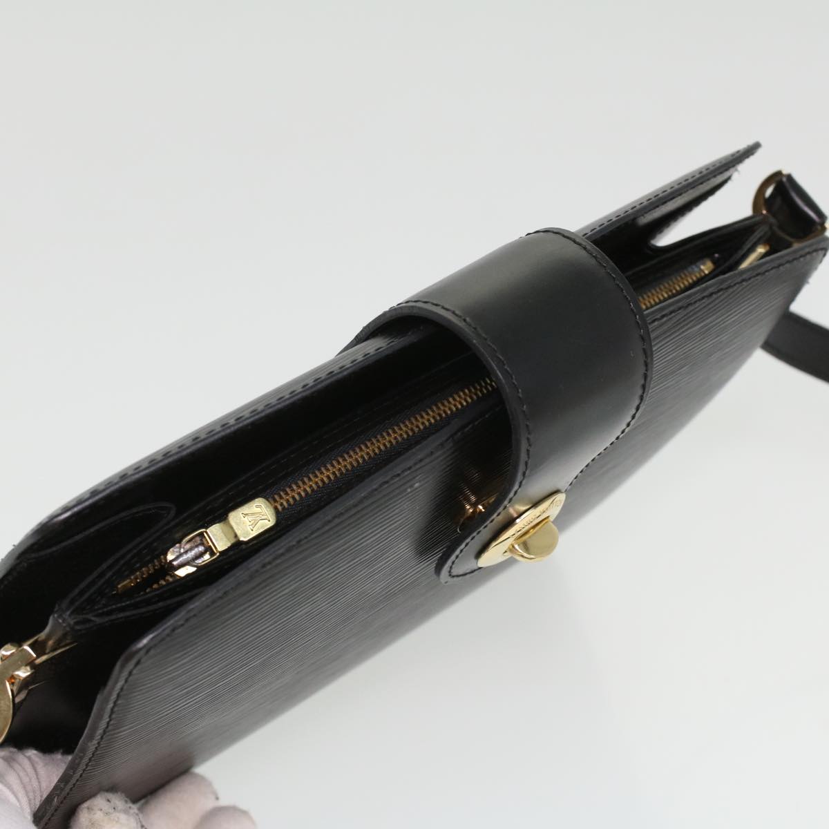 LOUIS VUITTON Epi Capuchin Shoulder Bag Black M52342 LV 34375