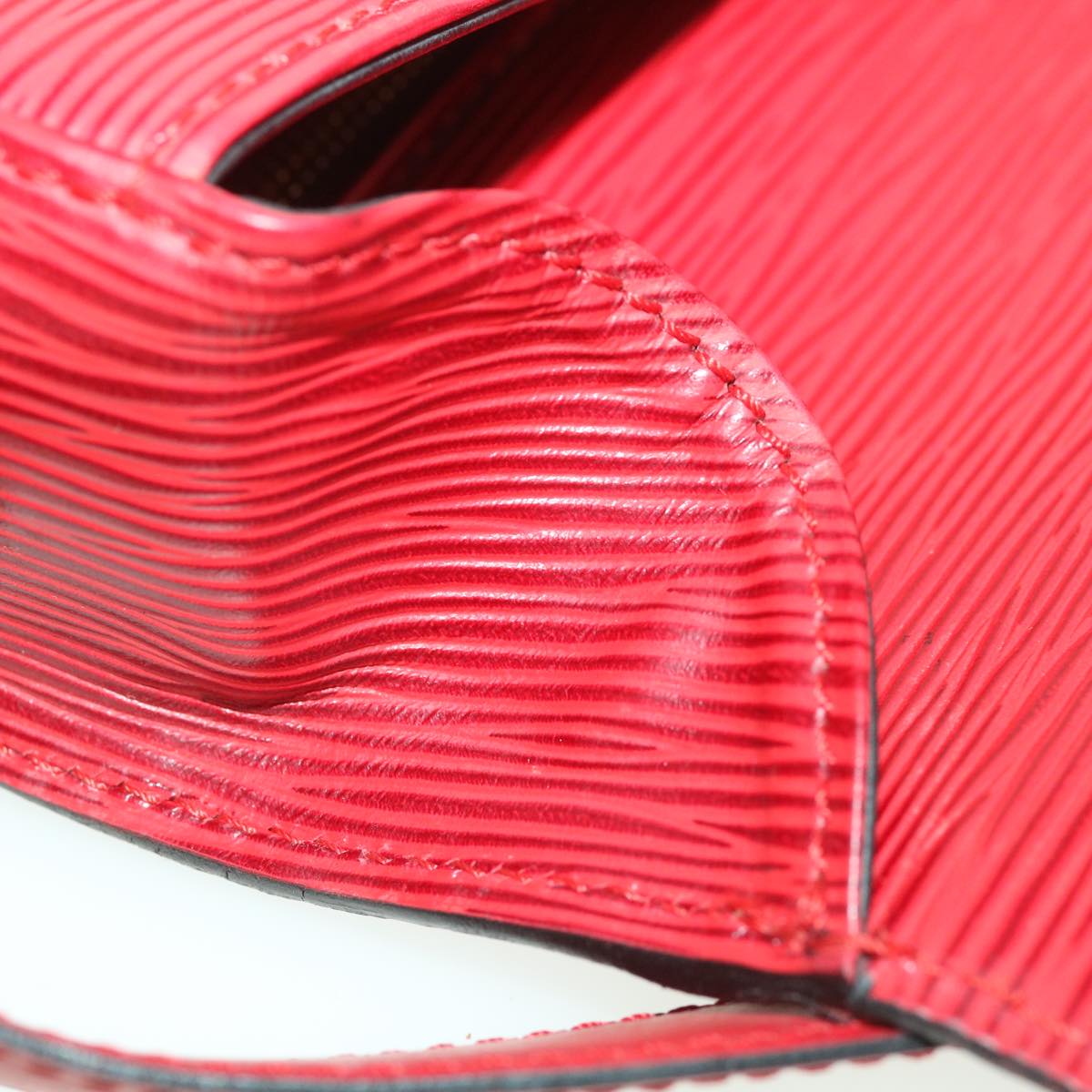 LOUIS VUITTON Epi Saint Cloud GM Shoulder Bag Red M52197 LV 34556