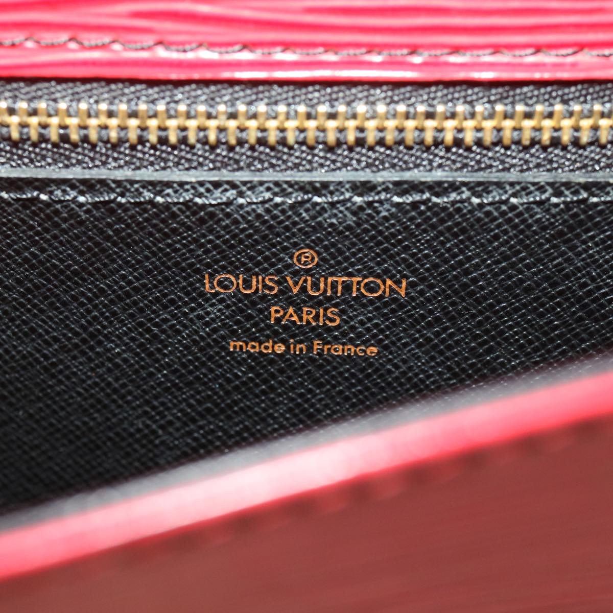 LOUIS VUITTON Epi Saint Cloud GM Shoulder Bag Red M52197 LV 34556