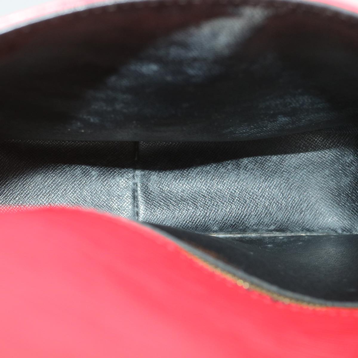 LOUIS VUITTON Epi Saint Cloud GM Shoulder Bag Red M52197 LV 34556