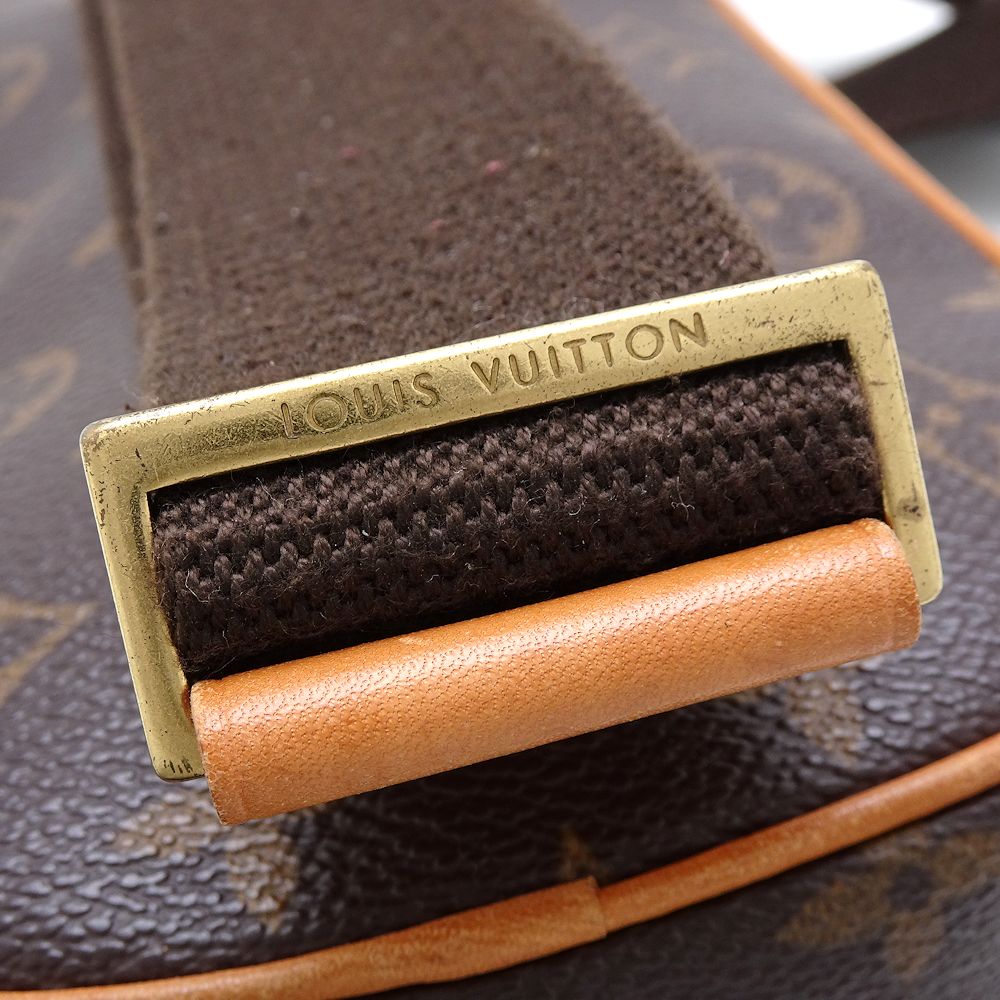 Louis Vuitton Monogram Pochette Gange Waist Bag