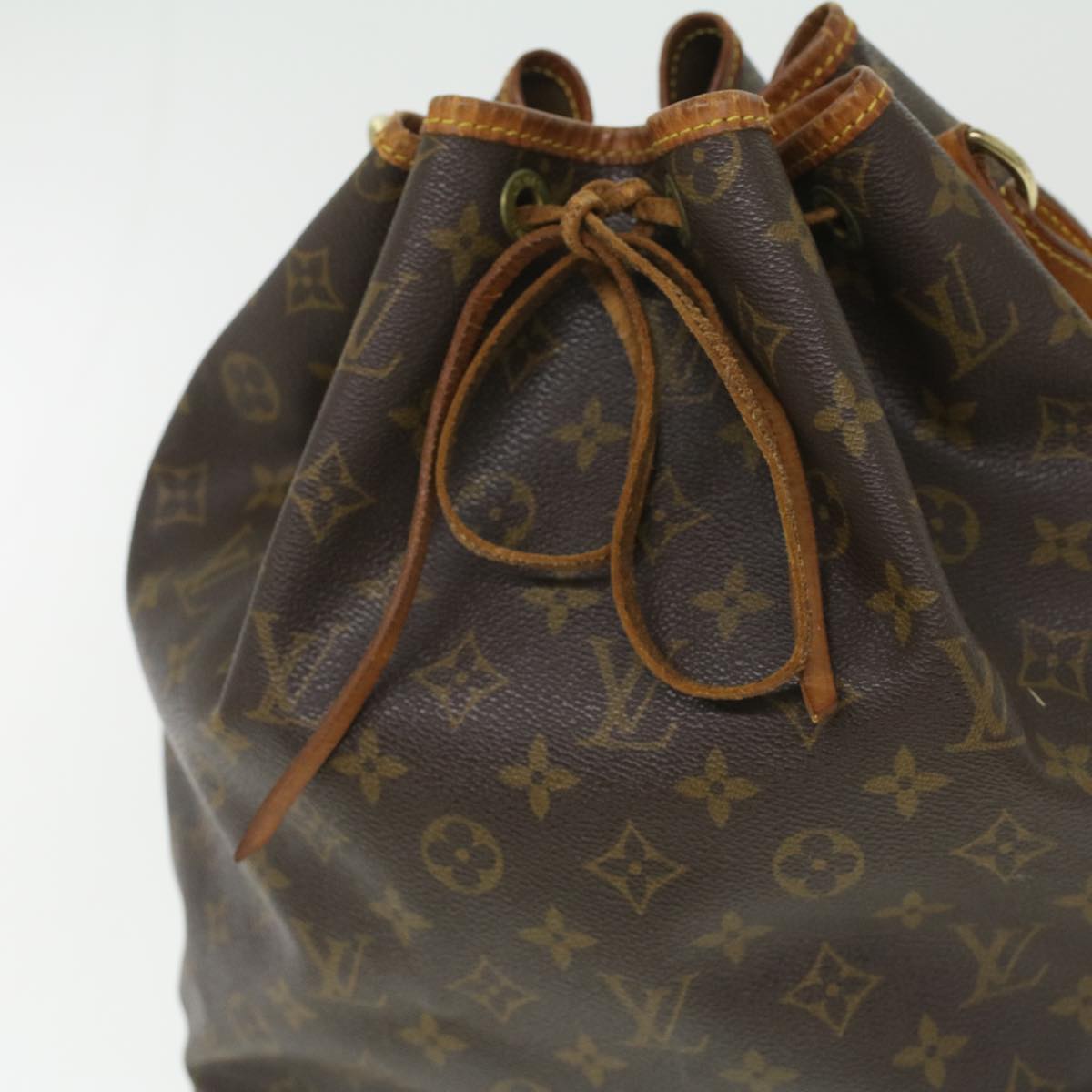 LOUIS VUITTON Monogram Noe Shoulder Bag M42224 LV 35303