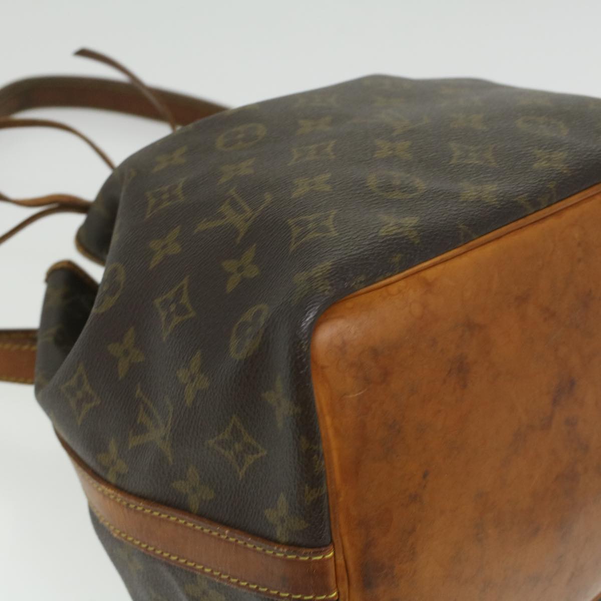 LOUIS VUITTON Monogram Petit Noe Shoulder Bag M42226 LV 35431