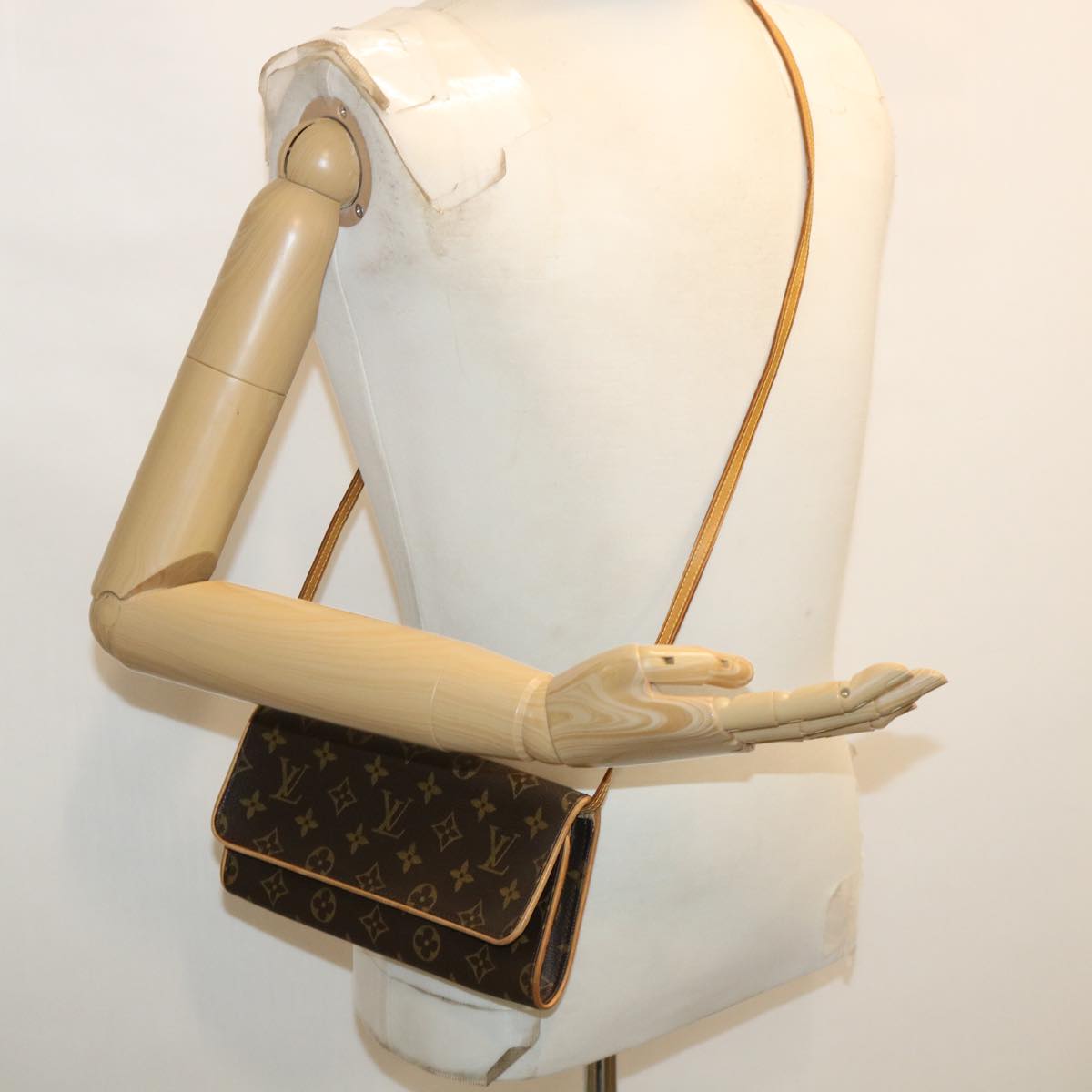 LOUIS VUITTON Monogram Pochette Twin GM Shoulder Bag M51852 LV 35519