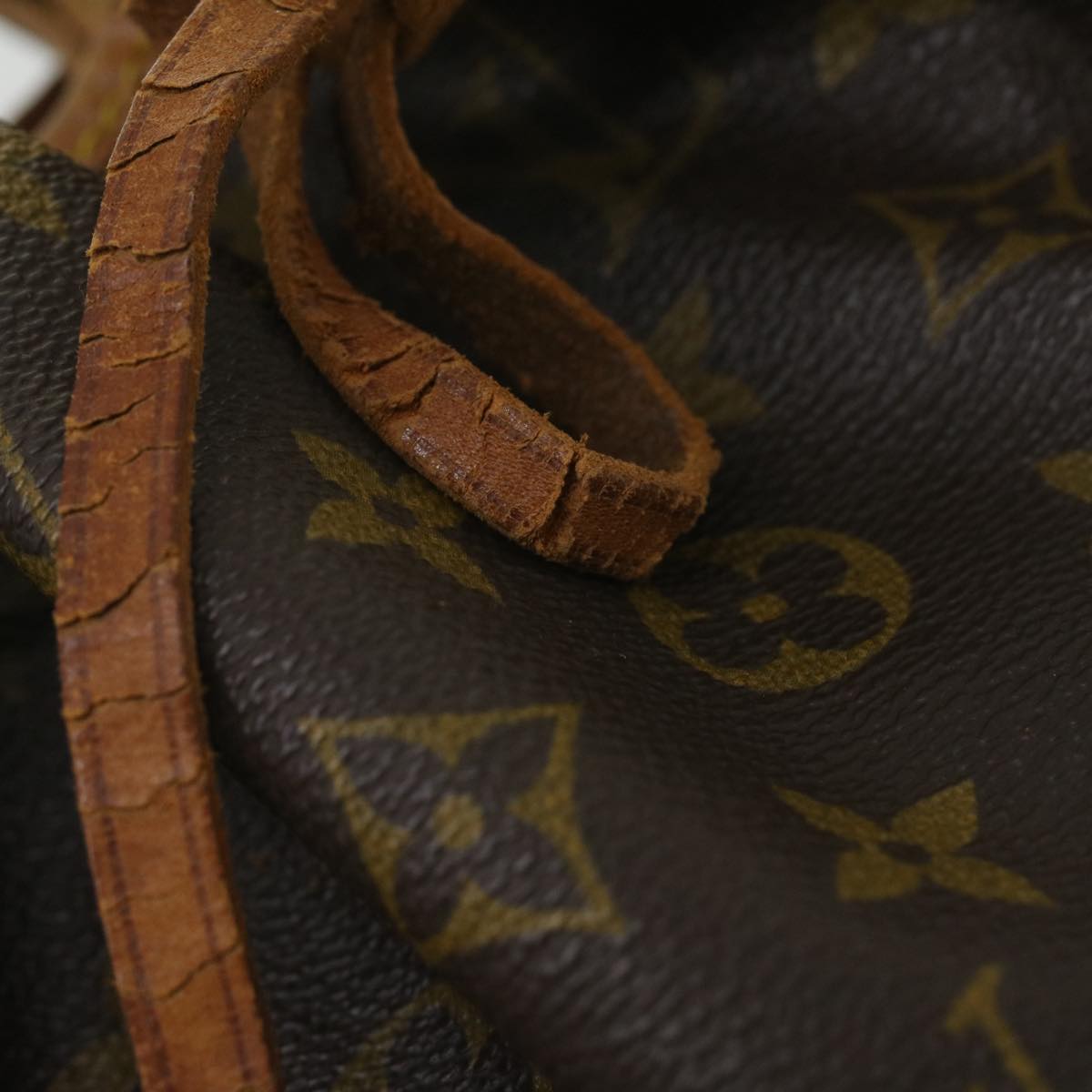 LOUIS VUITTON Monogram Petit Noe Shoulder Bag M42226 LV 35800