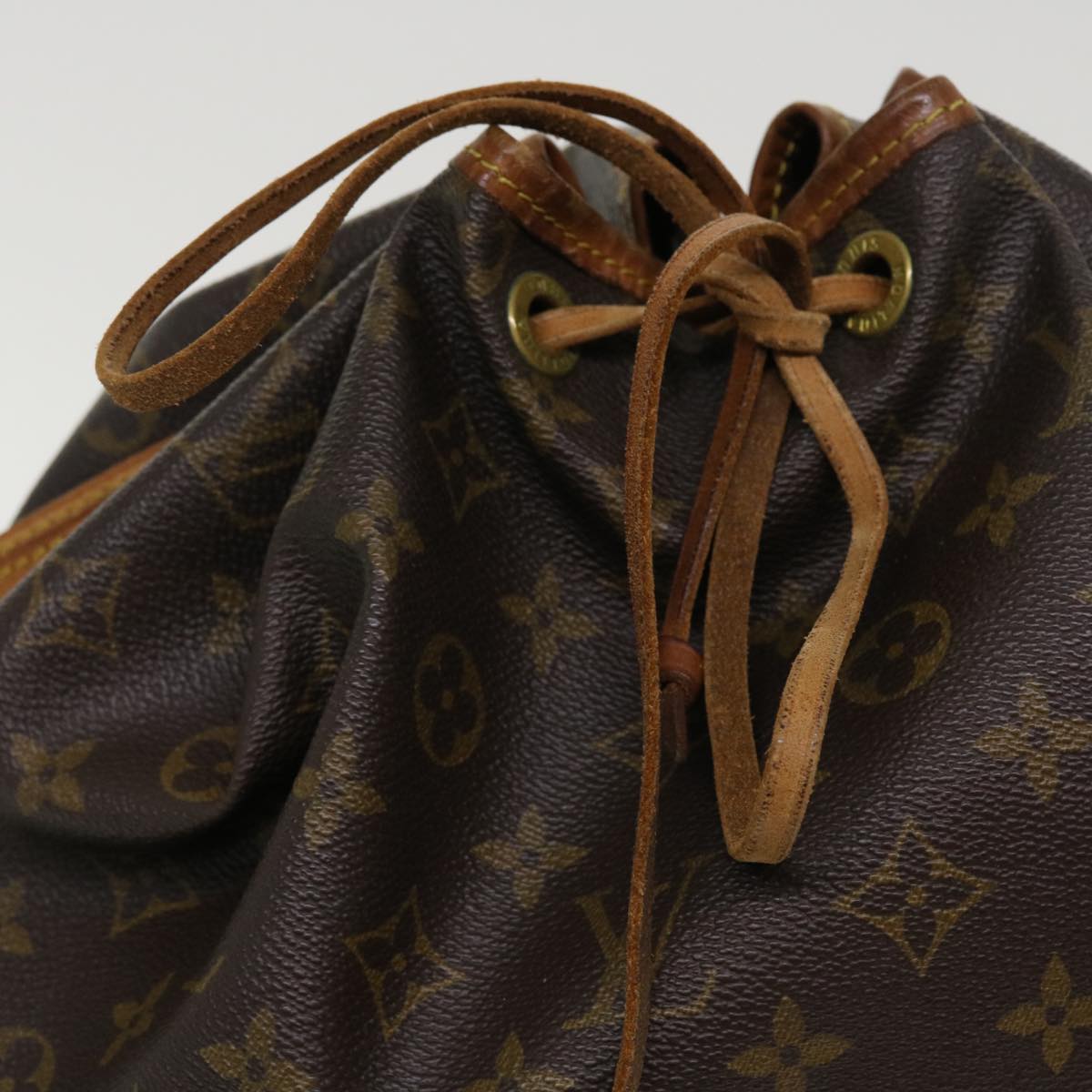 LOUIS VUITTON Monogram Noe Shoulder Bag M42224 LV 35803