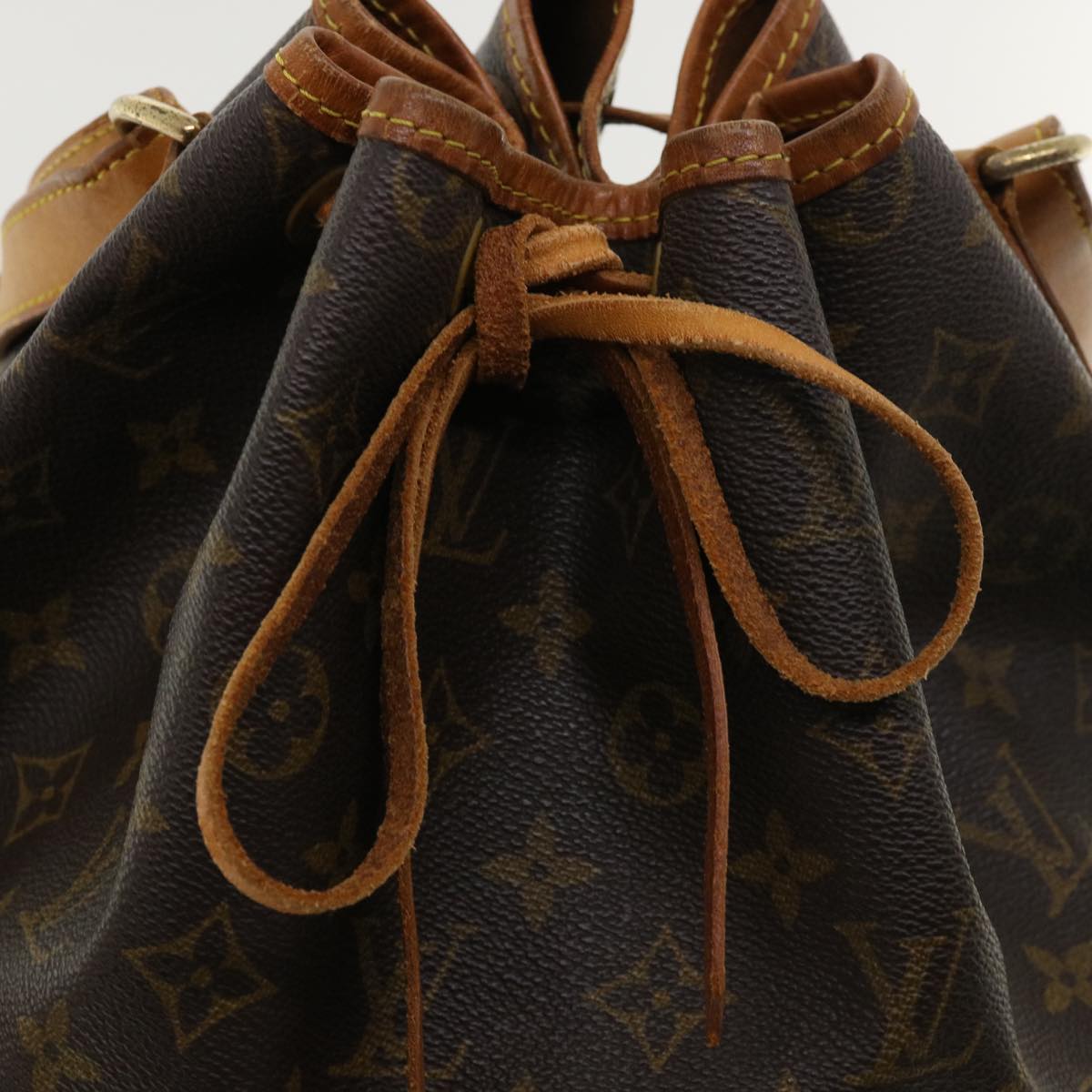 LOUIS VUITTON Monogram Noe Shoulder Bag M42224 LV 35825