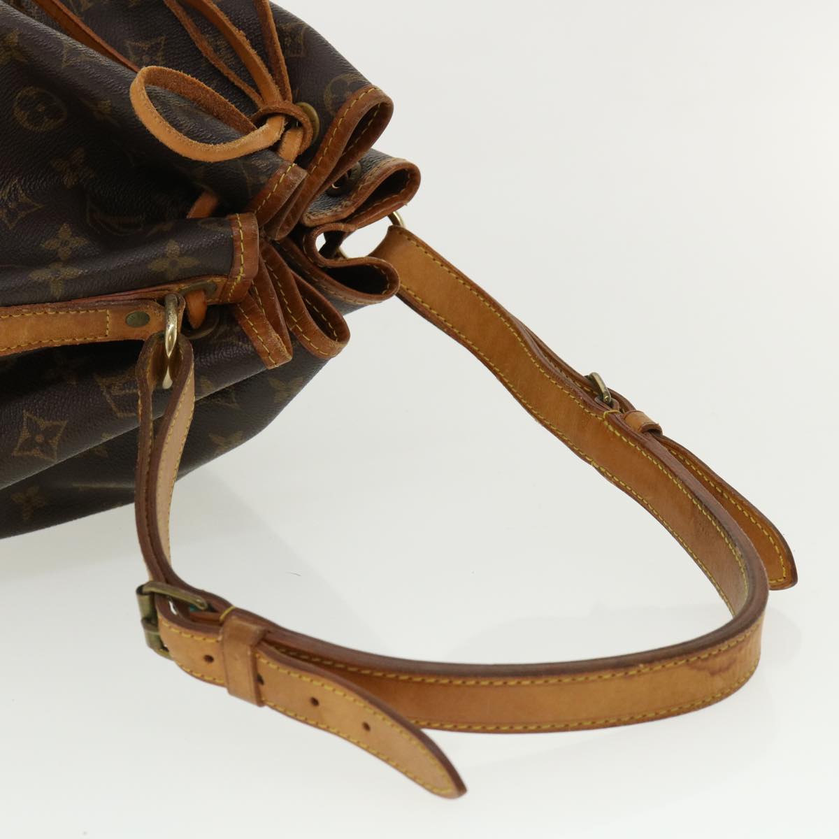 LOUIS VUITTON Monogram Noe Shoulder Bag M42224 LV 35825