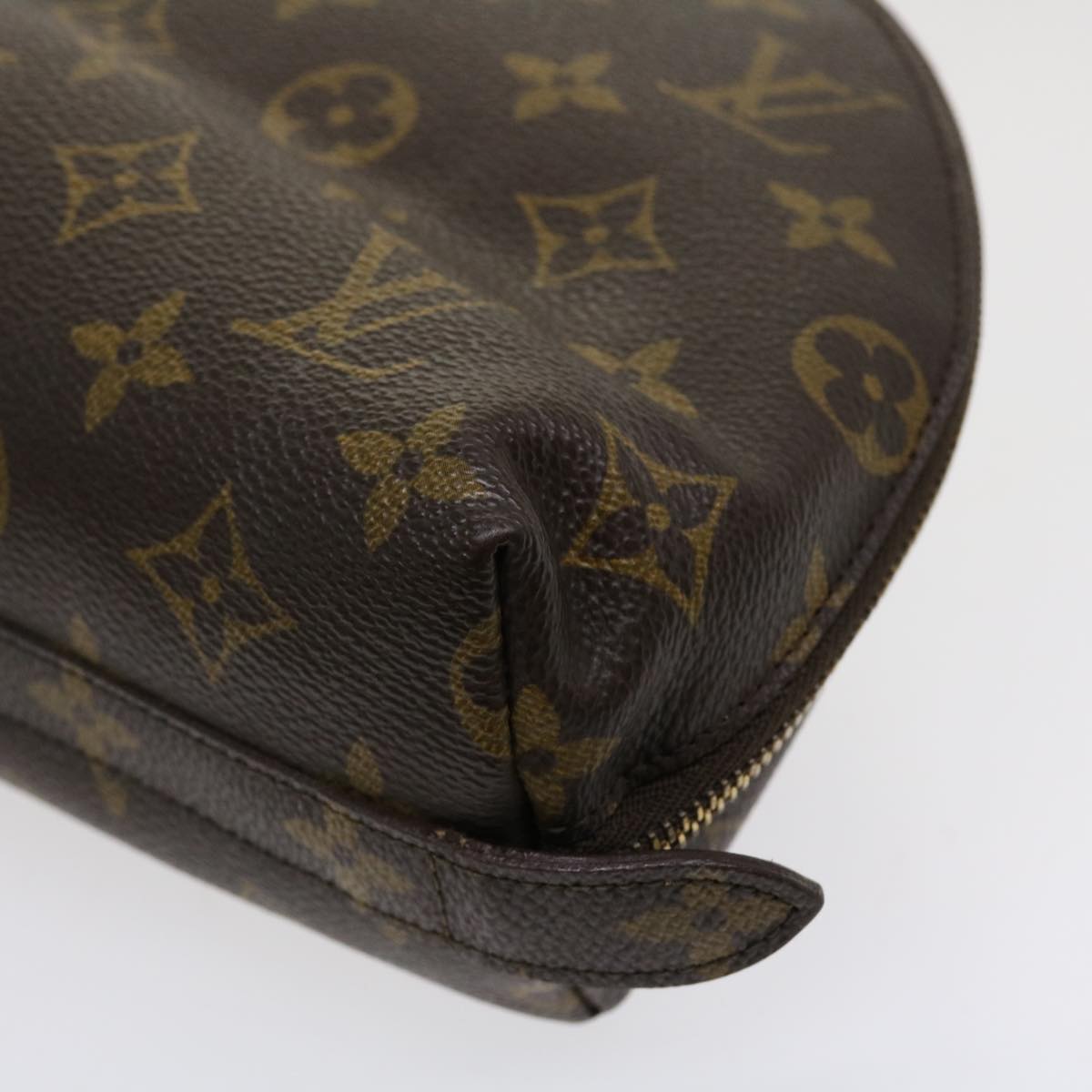 LOUIS VUITTON Monogram Trousse Demi Ronde Cosmetic Pouch M47520 LV 35888