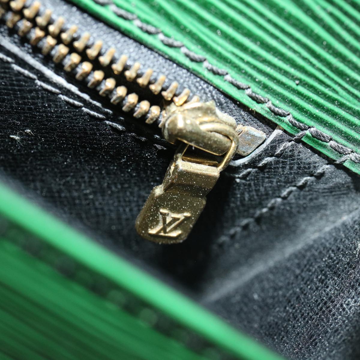 LOUIS VUITTON Epi Saint Cloud GM Shoulder Bag Green M52194 LV 35893