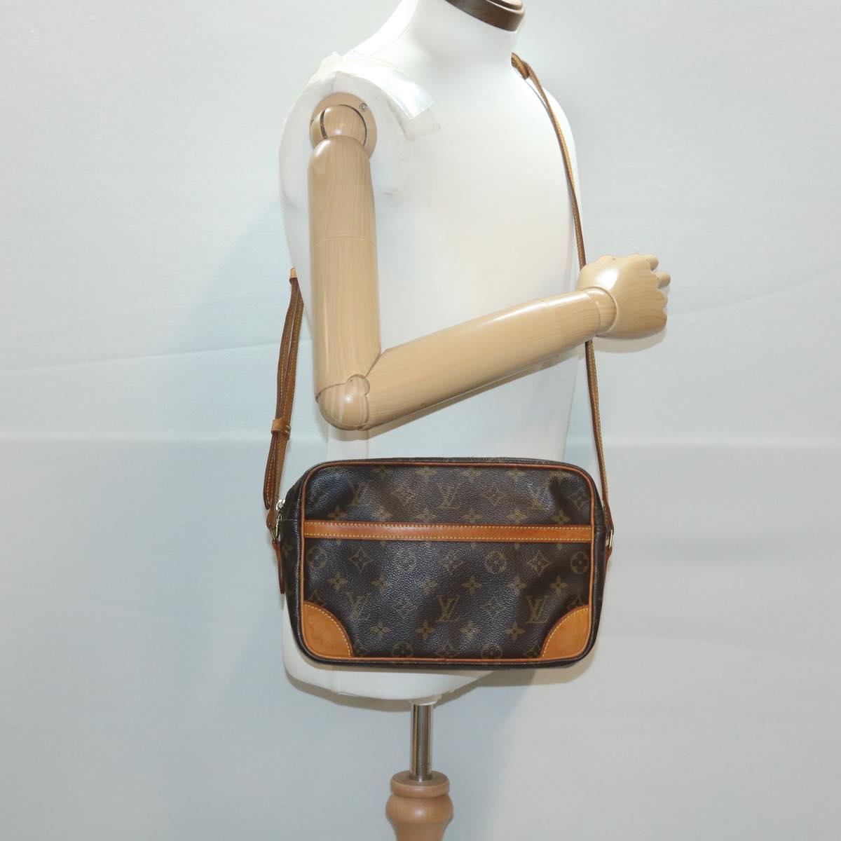 LOUIS VUITTON Monogram Trocadero 27 Shoulder Bag M51274 LV 35922
