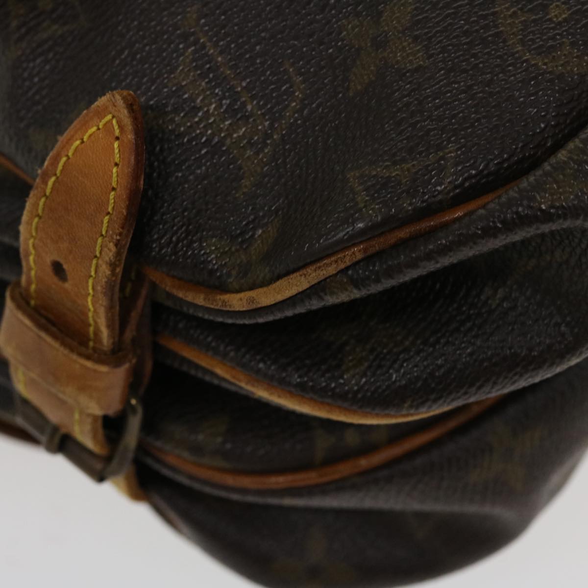LOUIS VUITTON Monogram Saumur 30 Shoulder Bag M42256 LV 35928