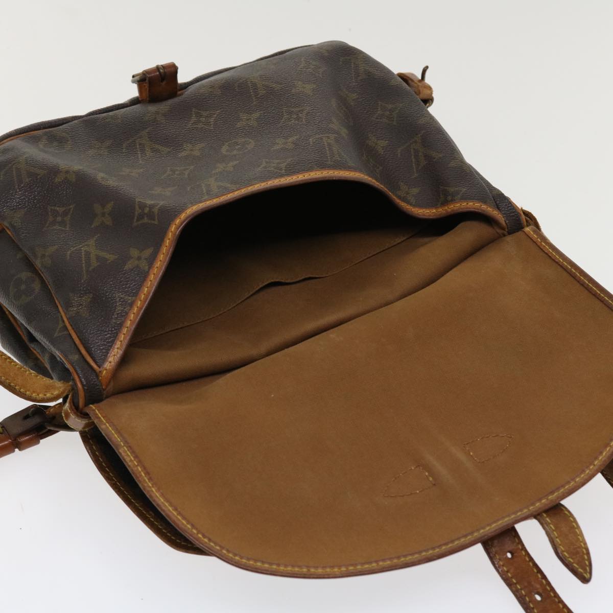 LOUIS VUITTON Monogram Saumur 30 Shoulder Bag M42256 LV 35928